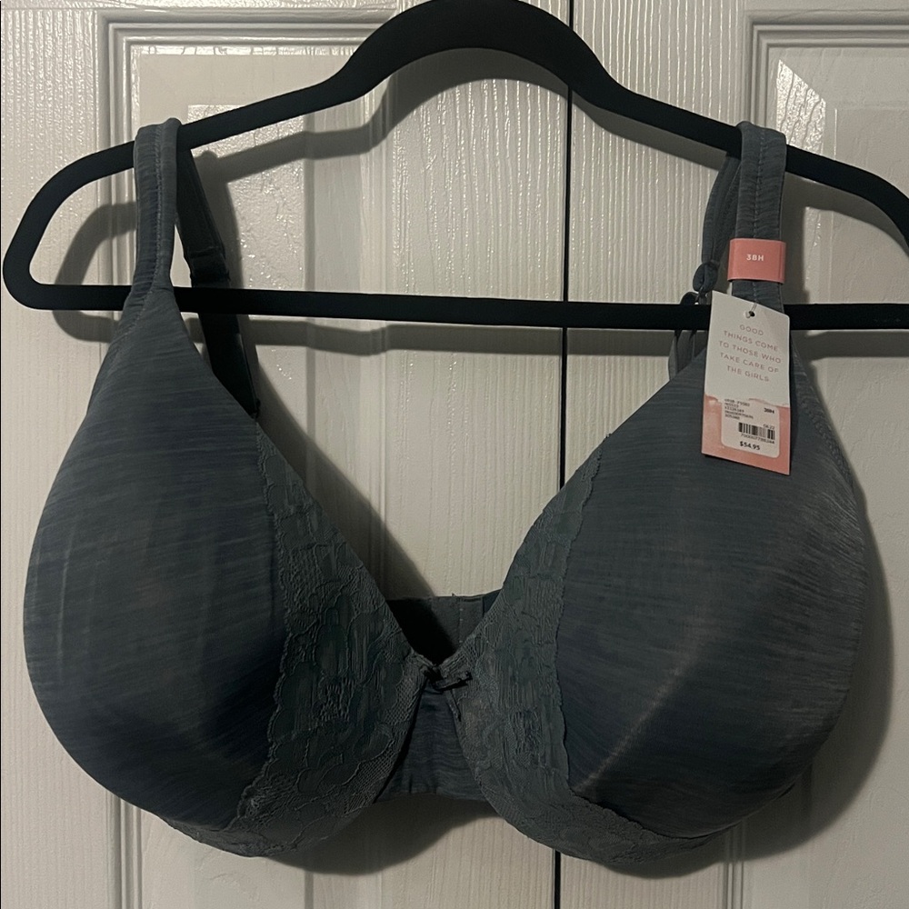NWT Cacique Women's Lightly Lined Full Coverage Lace Detail Bra Size 38H